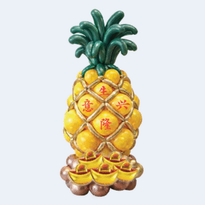 PINEAPPLE BALLOON SCULPTURE